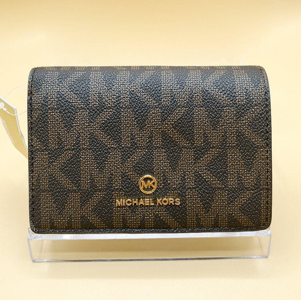 NWT Michael Kors slim wallet